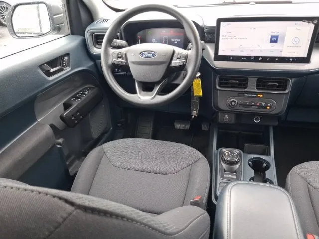 2025 Ford Maverick XL photo 8