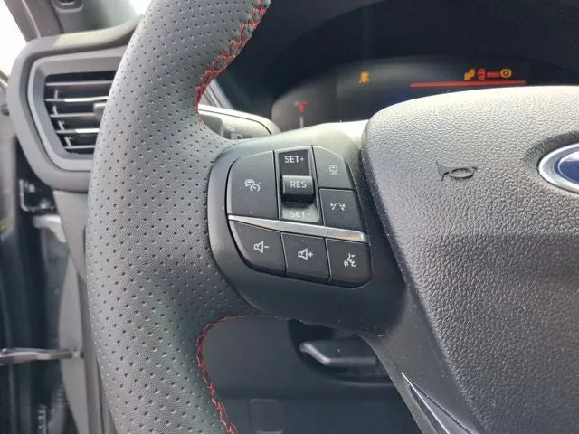 2023 Ford Escape ST-Line photo 16