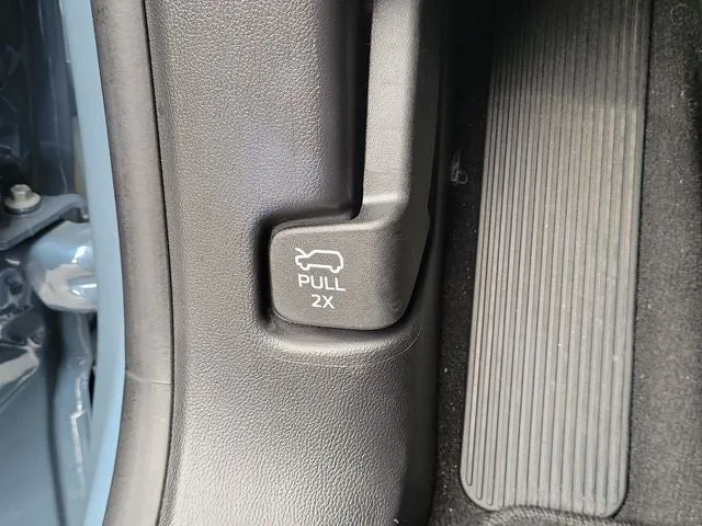 2026 Ford Explorer ST photo 14