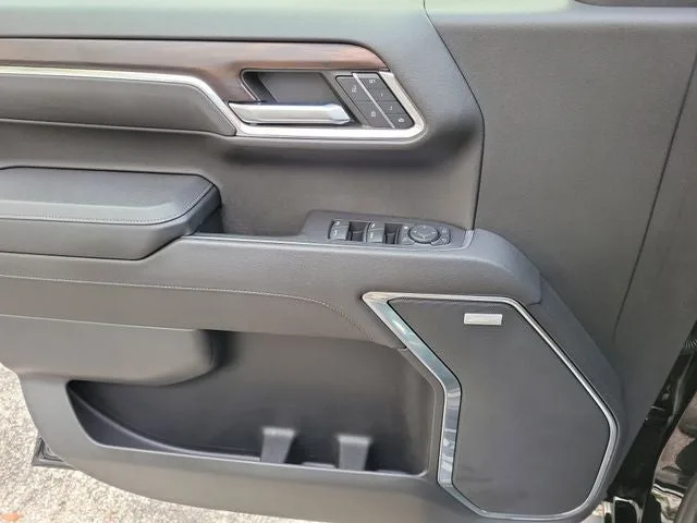 2023 GMC Sierra 1500 SLT photo 15