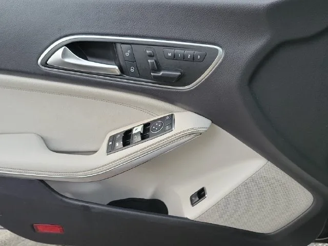2015 Mercedes-Benz CLA CLA 250 photo 13