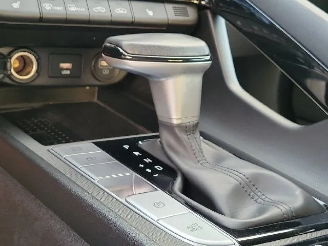 2022 Hyundai Elantra Limited photo 28