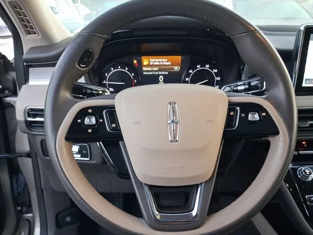 2021 Lincoln Corsair Standard photo 16