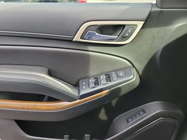 2020 GMC Yukon Denali photo 19