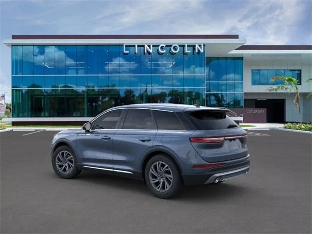 2024 Lincoln Corsair Premiere photo 4