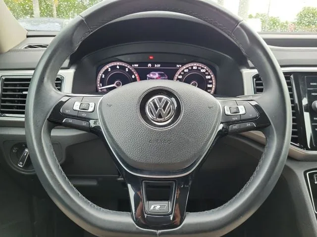 2019 Volkswagen Atlas 3.6L V6 SEL R-Line R-Line photo 20