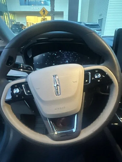 2024 Lincoln Corsair Premiere photo 14
