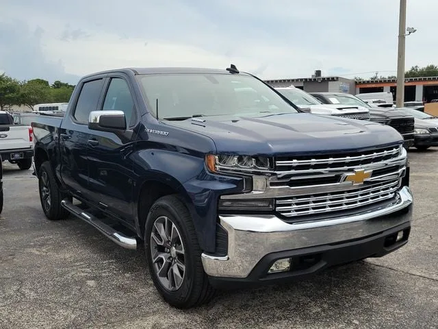 2020 Chevrolet Silverado 1500 LT photo 2