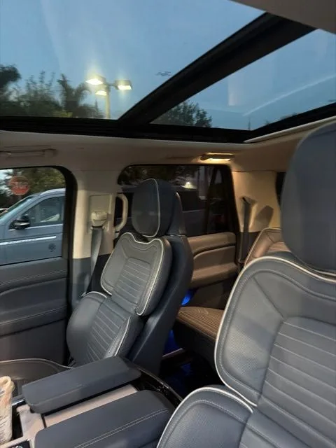2022 Lincoln Navigator L Black Label photo 5