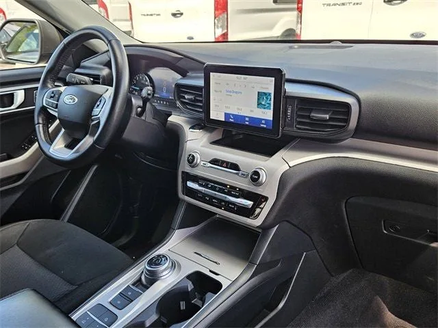 2023 Ford Explorer XLT photo 15