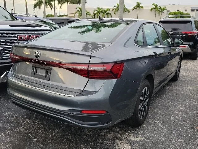 2025 Volkswagen Jetta 1.5T S photo 3