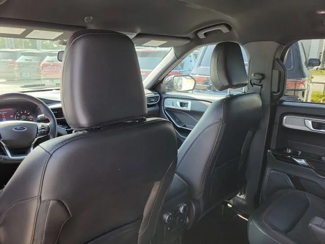 2023 Ford Explorer ST-Line photo 12