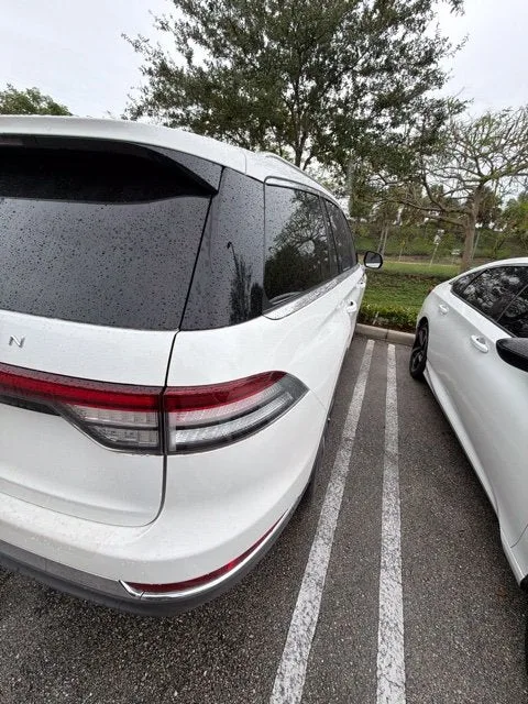 2025 Lincoln Aviator Reserve Premium photo 4