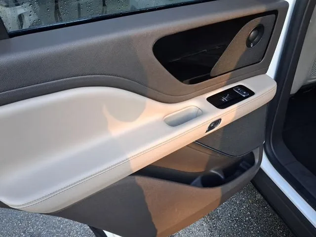 2022 Lincoln Aviator Reserve Premium photo 9