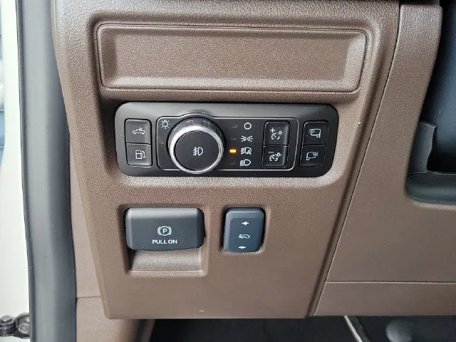 2025 Ford F-150 King Ranch photo 16