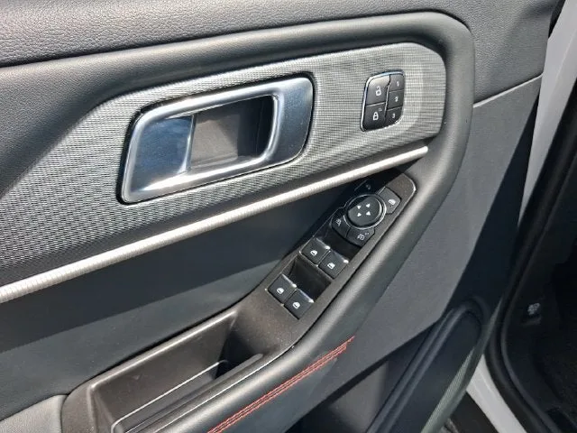 2026 Ford Explorer ST photo 14
