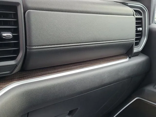 2025 Chevrolet Silverado 1500 RST photo 27
