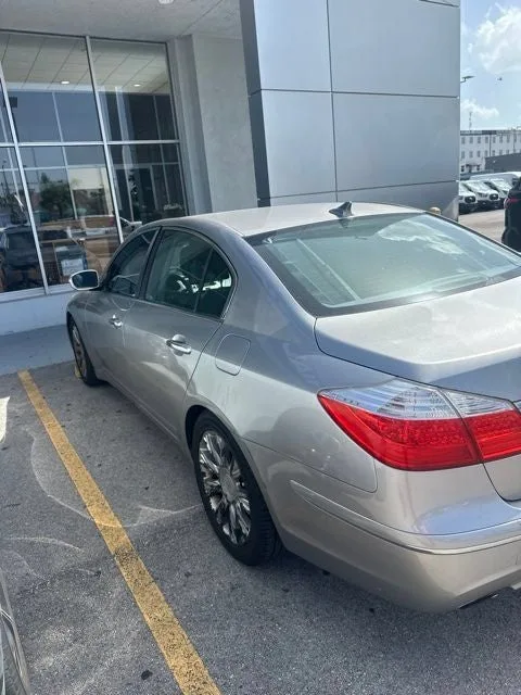 2011 Hyundai Genesis 3.8 photo 15