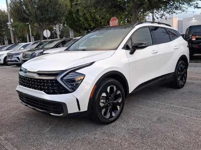 2024 Kia Sportage Plug-In Hybrid X-Line photo 2