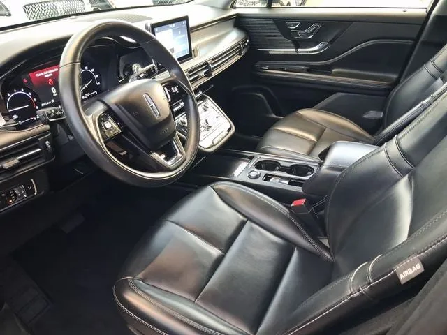 2021 Lincoln Corsair Standard photo 11
