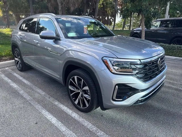 2025 Volkswagen Atlas Cross Sport 2.0T SEL Premium R-Line photo 2