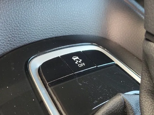 2025 Toyota Corolla LE photo 24