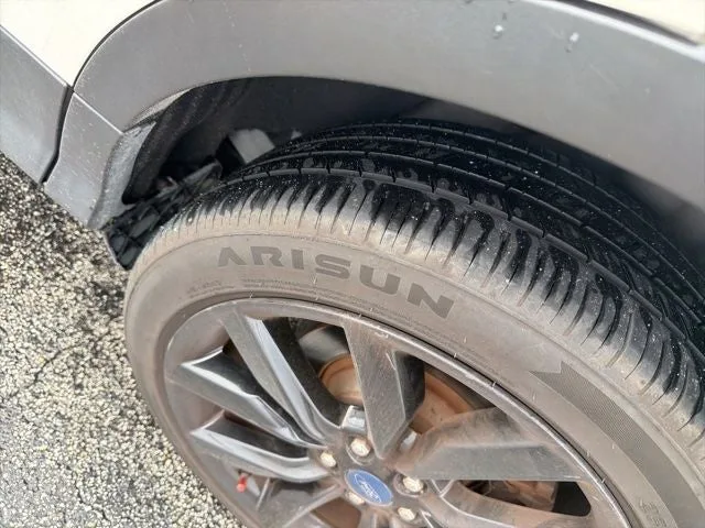 2019 Ford Escape SE photo 8