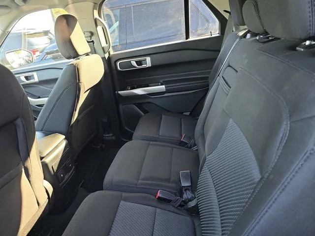 2023 Ford Explorer XLT photo 12