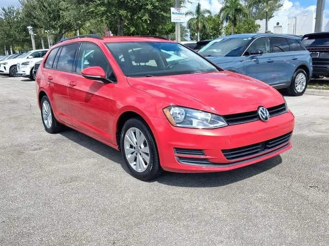 2017 Volkswagen Golf SportWagen S 4Motion photo 21