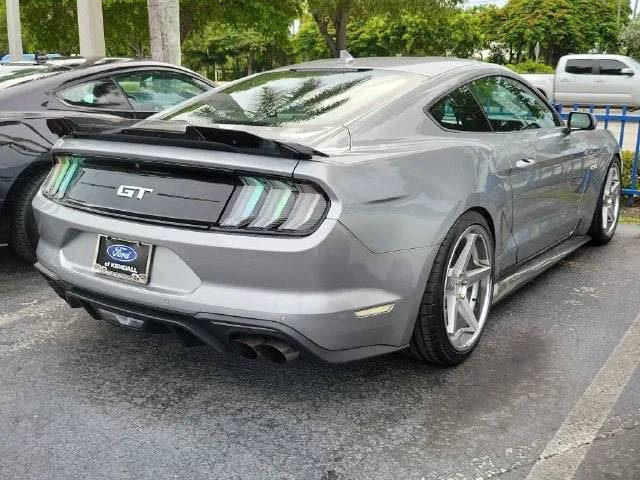 2021 Ford Mustang GT Premium photo 3
