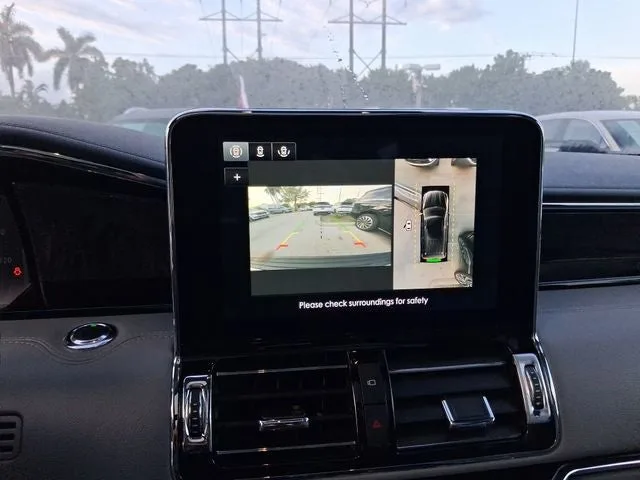 2020 Lincoln Navigator L Reserve photo 22