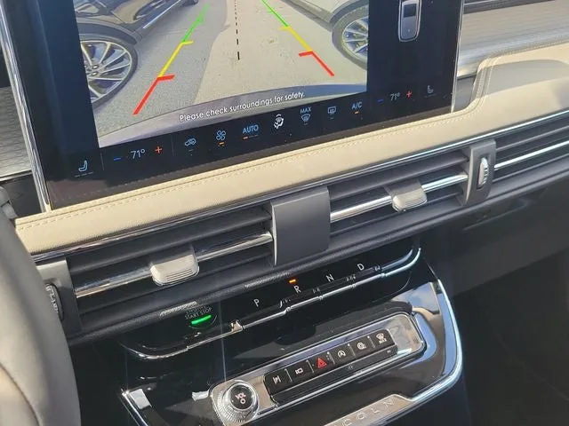 2023 Lincoln Corsair Standard photo 20