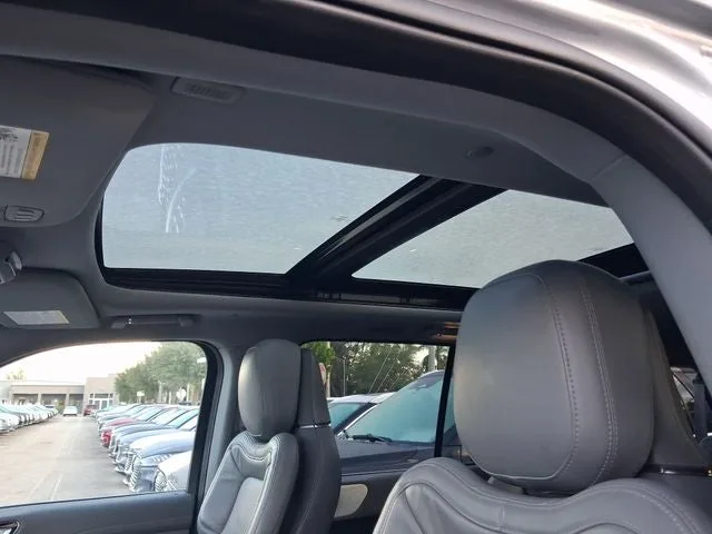 2020 Lincoln Navigator L Reserve photo 13