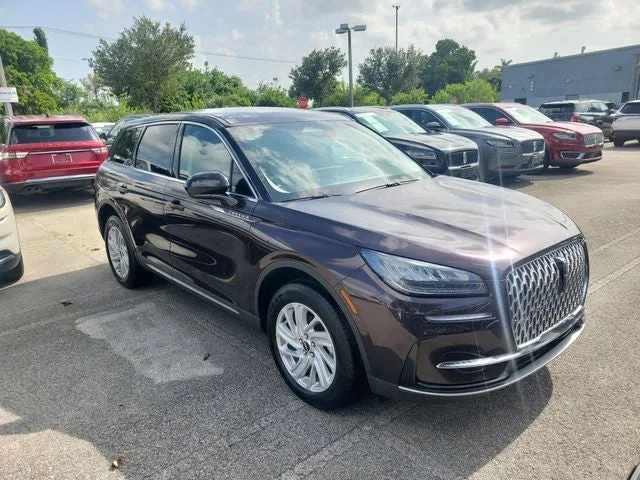 2023 Lincoln Corsair Standard photo 23
