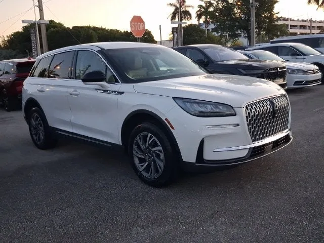 2024 Lincoln Corsair Premiere photo 22