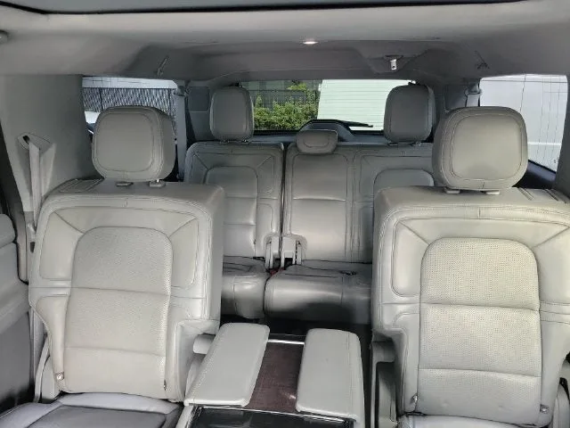 2020 Lincoln Navigator L Reserve photo 10