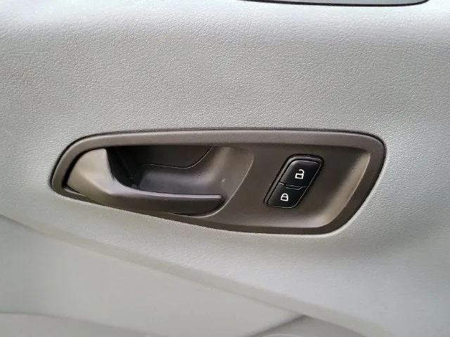 2015 Ford Transit-250 Base photo 23