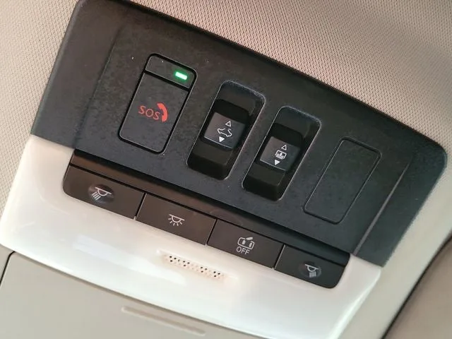 2022 Nissan Pathfinder SL photo 29
