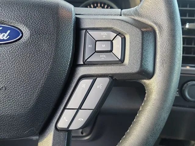 2017 Ford F-150 XLT photo 22