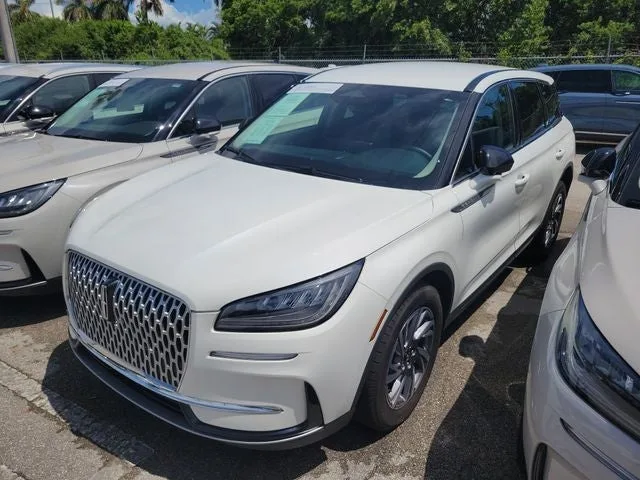 2024 Lincoln Corsair Premiere photo 16