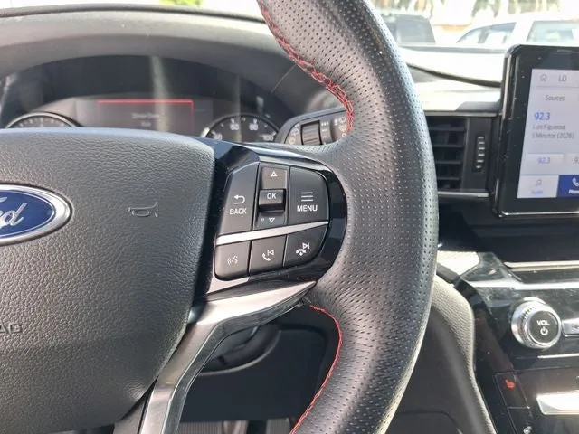 2022 Ford Explorer ST-Line photo 19