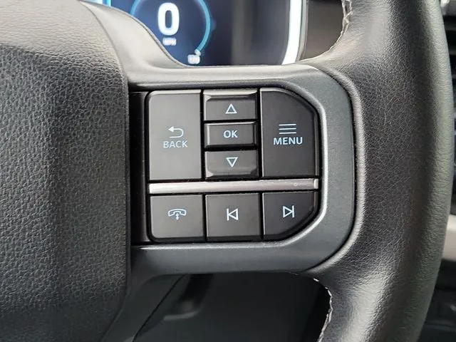 2023 Ford F-150 Lightning XLT photo 22