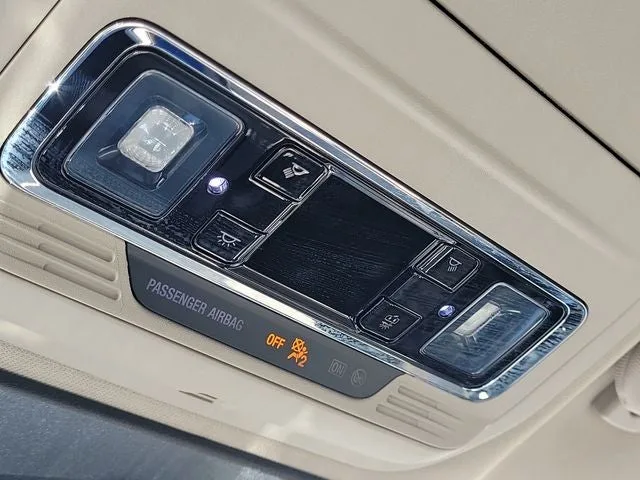 2025 Lincoln Corsair Premiere photo 26