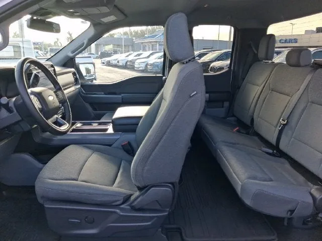 2024 Ford F-150 XLT photo 5