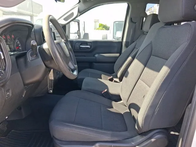 2022 Chevrolet Silverado 2500HD Custom photo 12