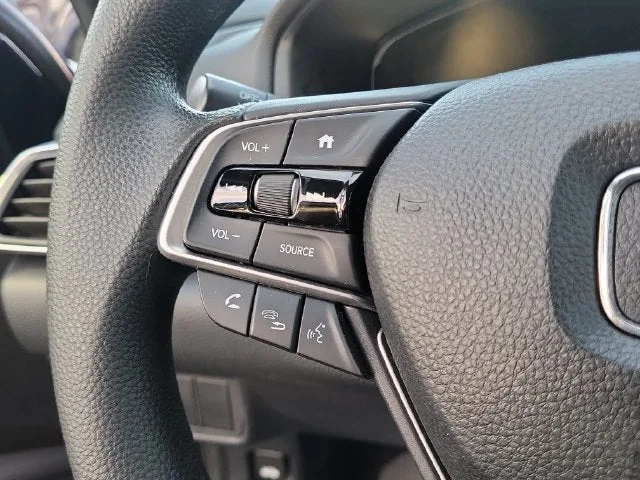 2018 Honda Accord LX photo 17