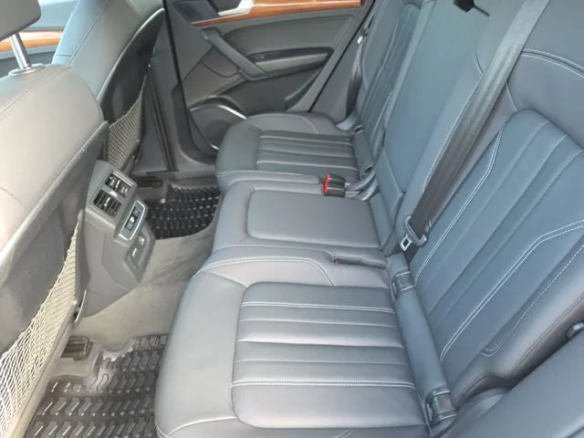 2022 Audi Q5 45 S line Premium quattro photo 13