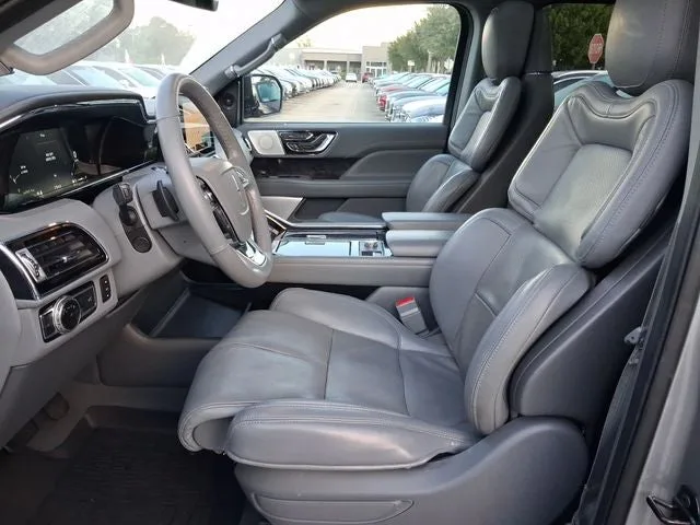 2020 Lincoln Navigator L Reserve photo 12