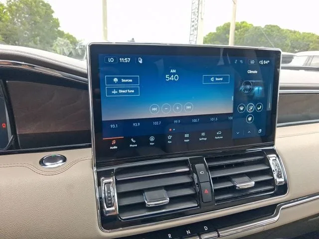 2023 Lincoln Navigator L Reserve photo 18
