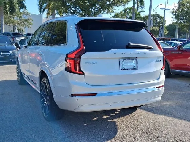 2026 Volvo XC90 B5 Plus photo 3